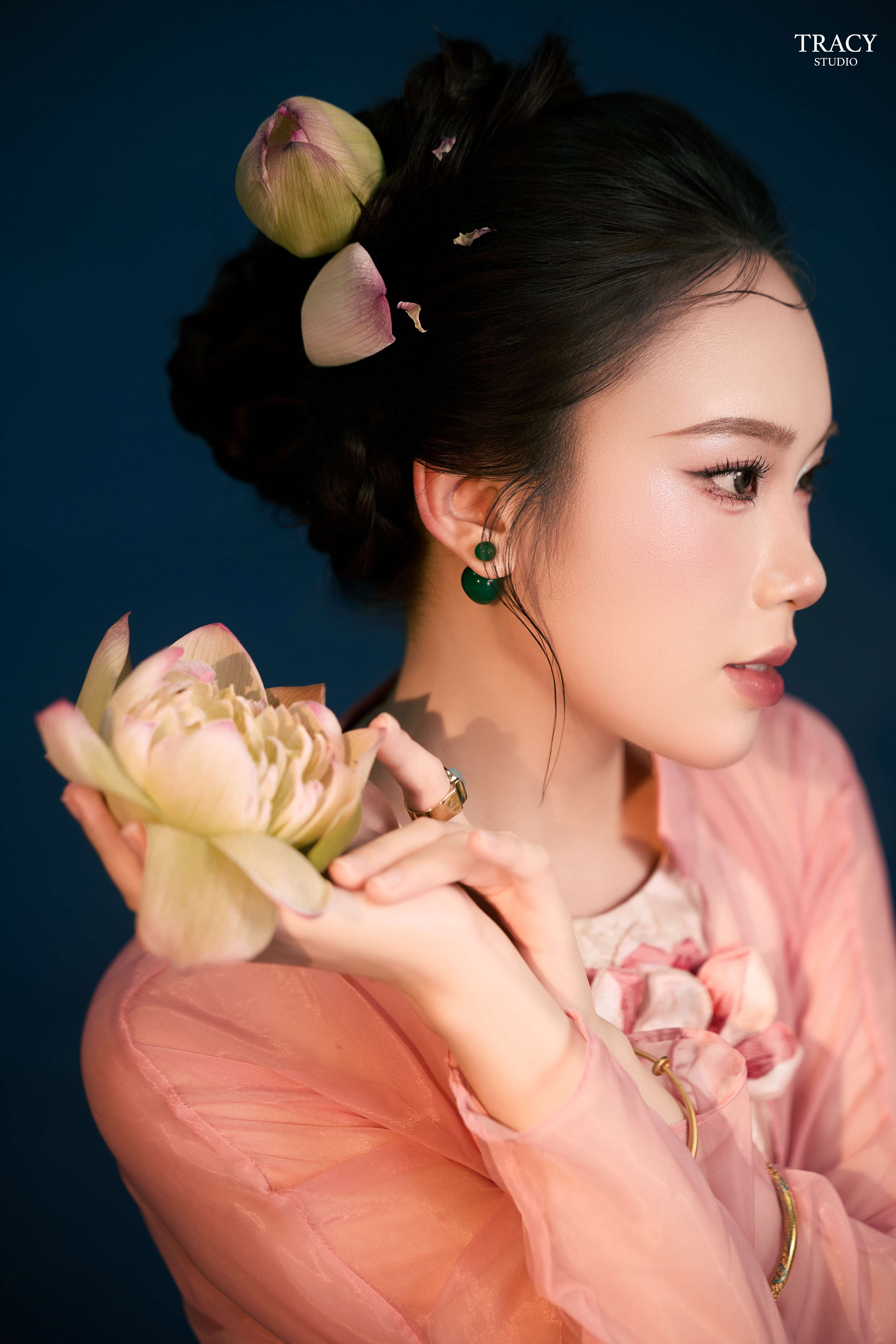 frontend/img/gallery/concept-sen/tracy-studio-chup-concept-sen-van-nguyen (8).jpg